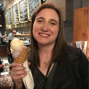 Meet your Posher, Maddie